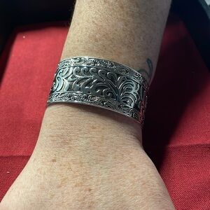 Vintage Premier Designs cuff bracelet. Comes from a smoke free home.